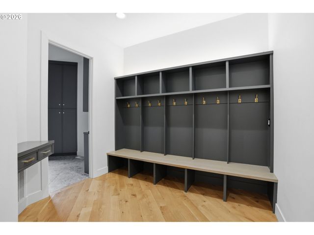 121 S SANTA FE Ct, Vancouver, WA 98661