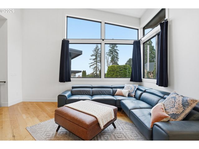 121 S SANTA FE Ct, Vancouver, WA 98661