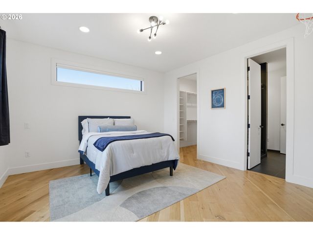 121 S SANTA FE Ct, Vancouver, WA 98661