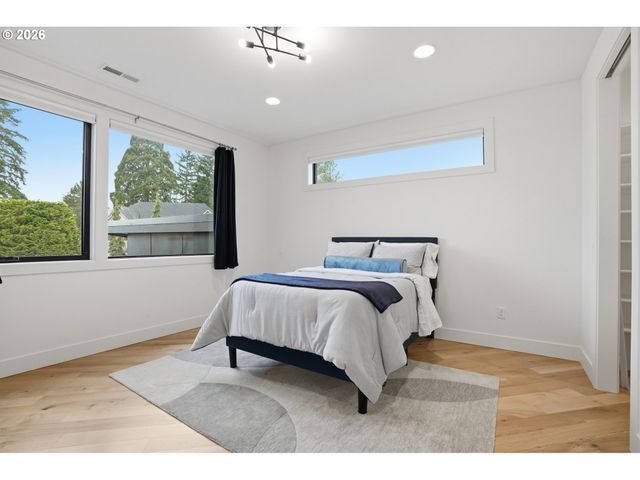 121 S SANTA FE Ct, Vancouver, WA 98661