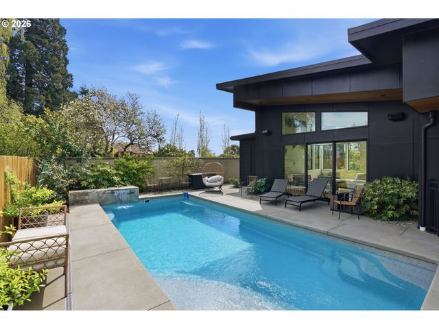 121 S SANTA FE Ct, Vancouver, WA 98661