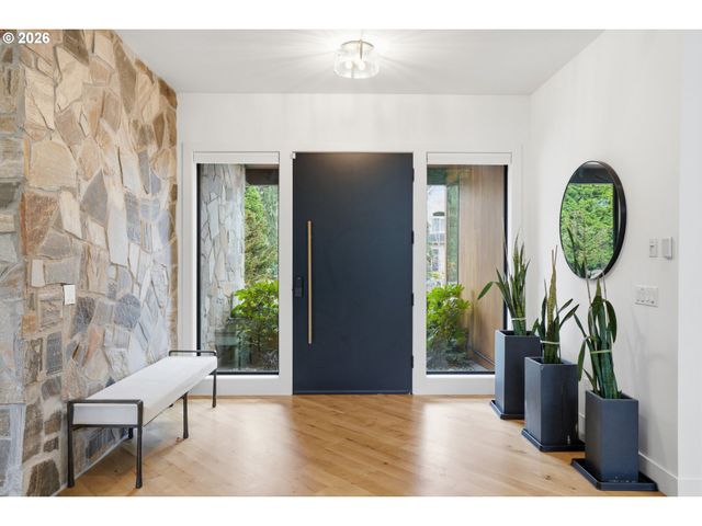 121 S SANTA FE Ct, Vancouver, WA 98661