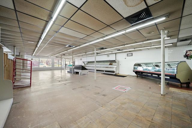 6309 W Grand Avenue, Chicago, IL 60639