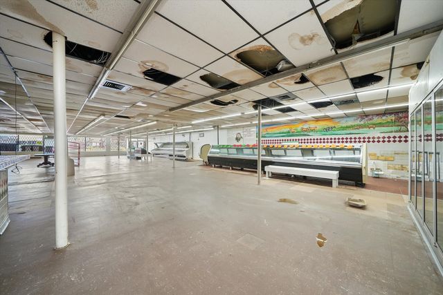 6309 W Grand Avenue, Chicago, IL 60639