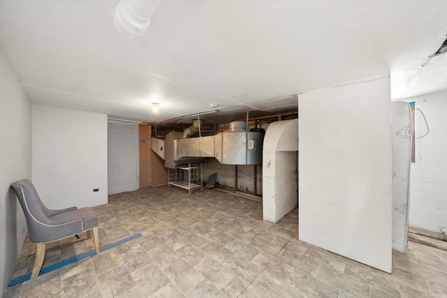 6309 W Grand Avenue, Chicago, IL 60639