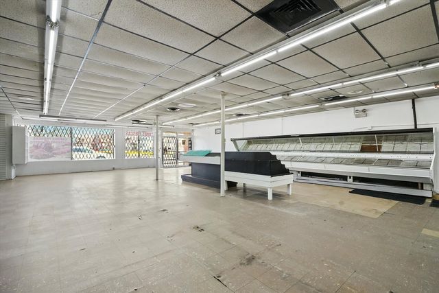 6309 W Grand Avenue, Chicago, IL 60639