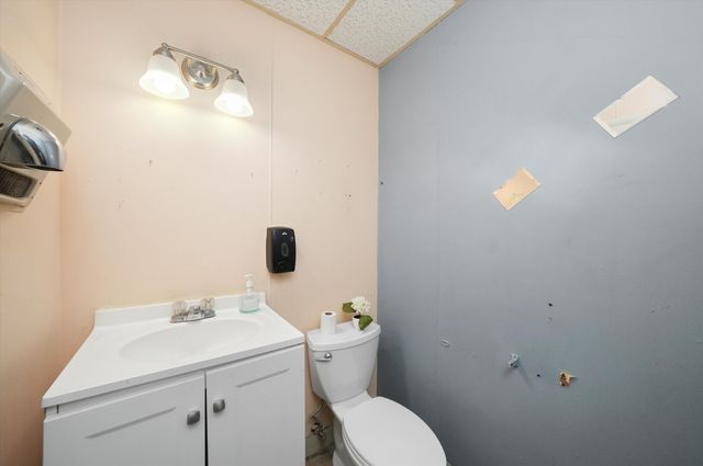 6309 W Grand Avenue, Chicago, IL 60639