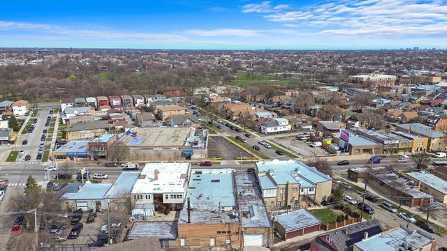 6309 W Grand Avenue, Chicago, IL 60639