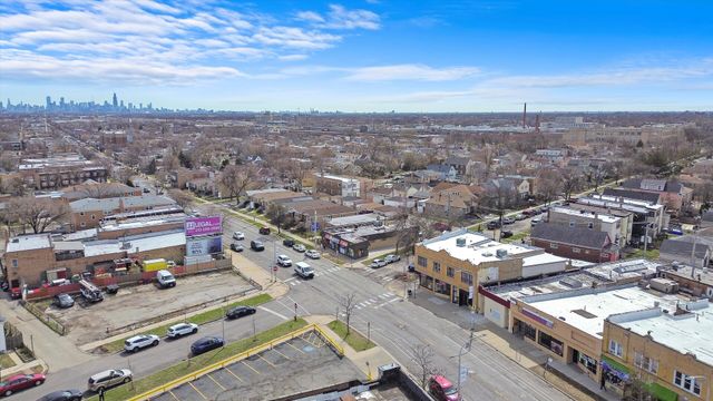 6309 W Grand Avenue, Chicago, IL 60639