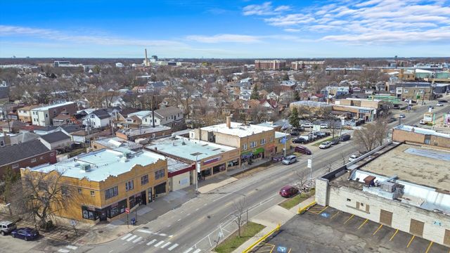 6309 W Grand Avenue, Chicago, IL 60639