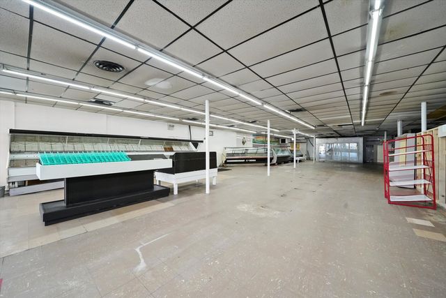 6309 W Grand Avenue, Chicago, IL 60639
