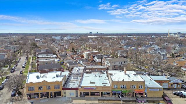 6309 W Grand Avenue, Chicago, IL 60639