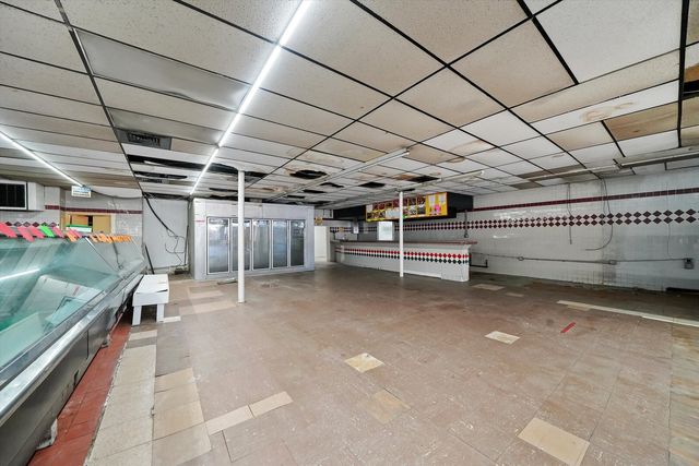 6309 W Grand Avenue, Chicago, IL 60639