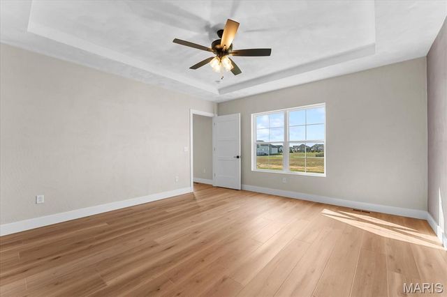 825 Golden Bell Lane, O'fallon, IL 62269