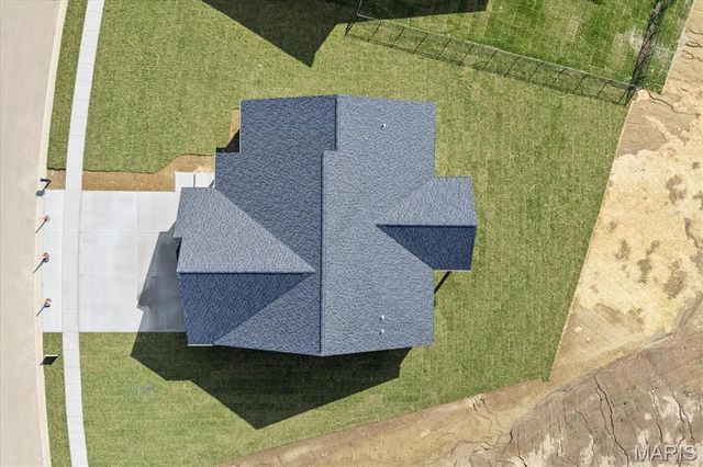 825 Golden Bell Lane, O'fallon, IL 62269