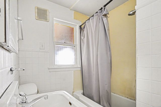 8332 44th Place, Lyons, IL 60534