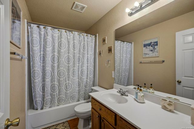 8943 Burnt Path, Helotes, TX 78023