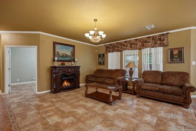 8943 Burnt Path, Helotes, TX 78023