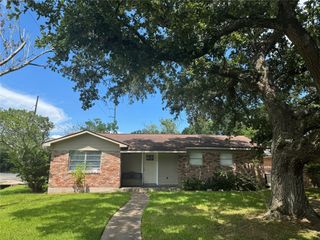 1319 Lyric Lane, La Marque, TX 77568