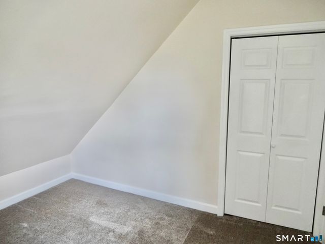 518 Midland Avenue 3rd Floor, Bridgeport, CT 06605