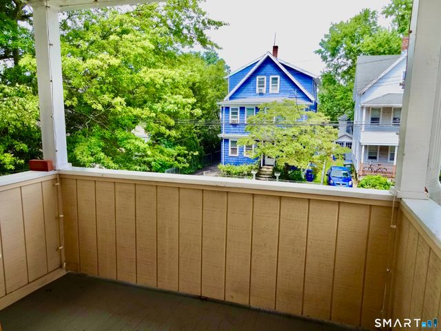 518 Midland Avenue 3rd Floor, Bridgeport, CT 06605