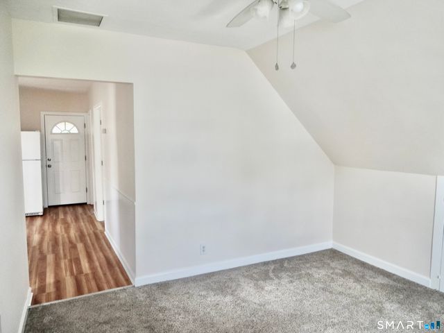 518 Midland Avenue 3rd Floor, Bridgeport, CT 06605