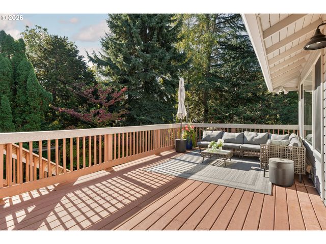 8090 Sw CARMEL Ct, Portland, OR 97223