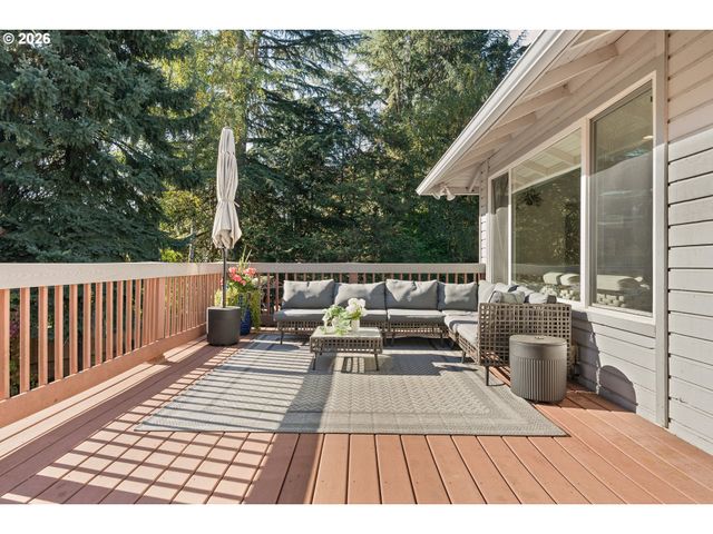 8090 Sw CARMEL Ct, Portland, OR 97223
