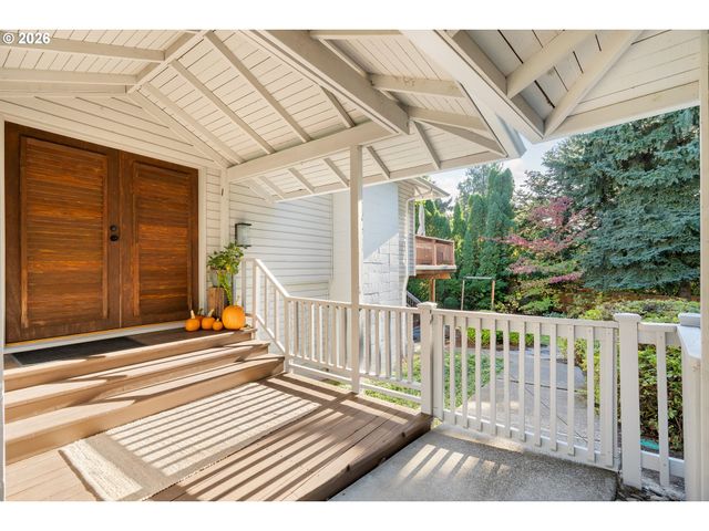 8090 Sw CARMEL Ct, Portland, OR 97223