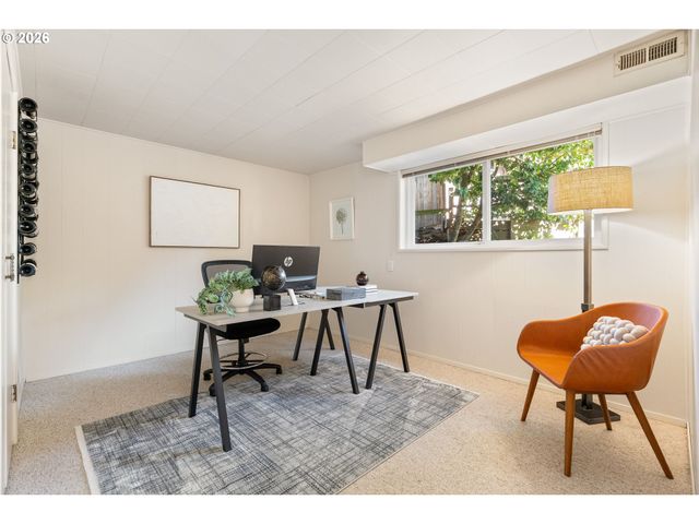 8090 Sw CARMEL Ct, Portland, OR 97223