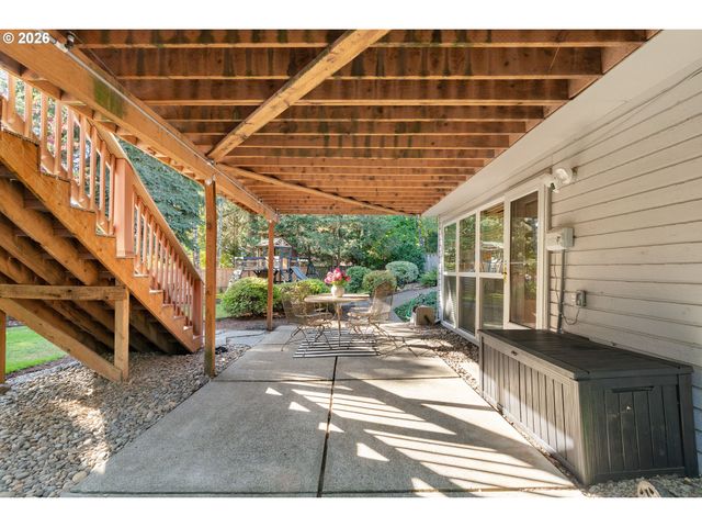 8090 Sw CARMEL Ct, Portland, OR 97223
