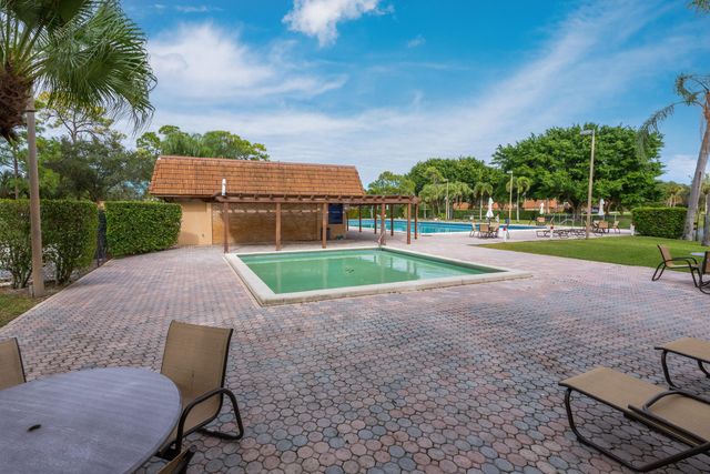 2205 22nd Lane, Greenacres, FL 33463