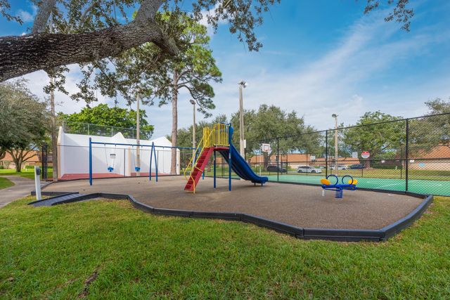 2205 22nd Lane, Greenacres, FL 33463