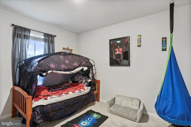 89 PREENING RD, Hedgesville, WV 25427