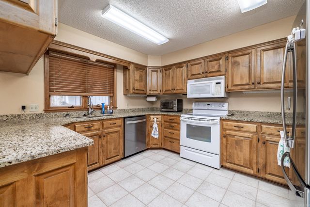 12 almendra lane, Hot Springs Village, AR 71909