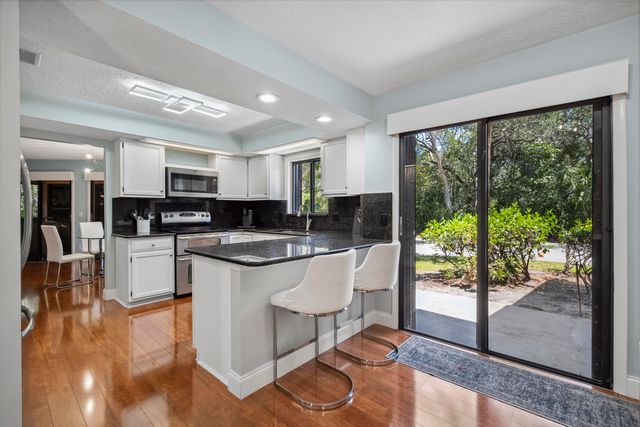 5300 SE Schooner Oaks Way, Stuart, FL 34997