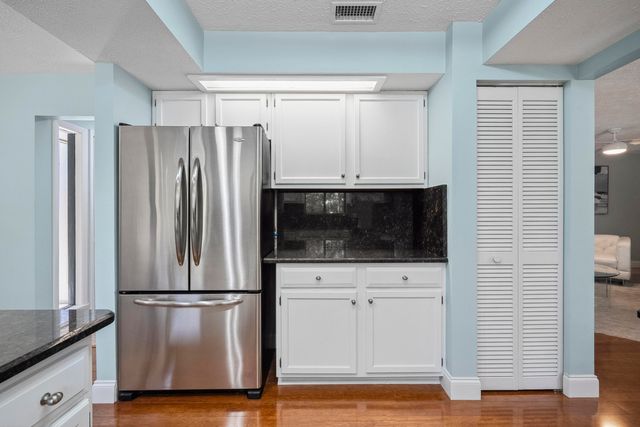 5300 SE Schooner Oaks Way, Stuart, FL 34997