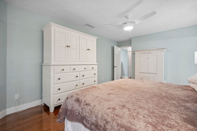 5300 SE Schooner Oaks Way, Stuart, FL 34997