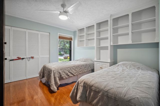 5300 SE Schooner Oaks Way, Stuart, FL 34997