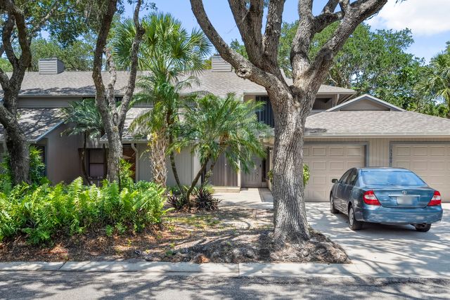 5300 SE Schooner Oaks Way, Stuart, FL 34997