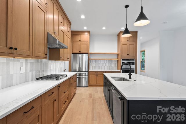 31 Grindstaff Drive, Asheville, NC 28803