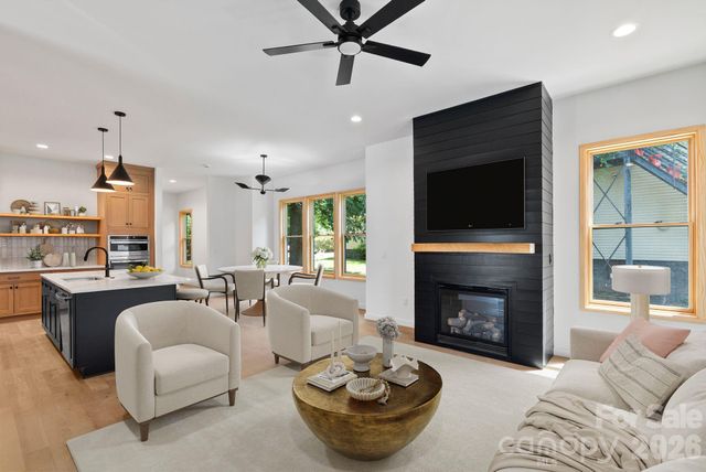 31 Grindstaff Drive, Asheville, NC 28803