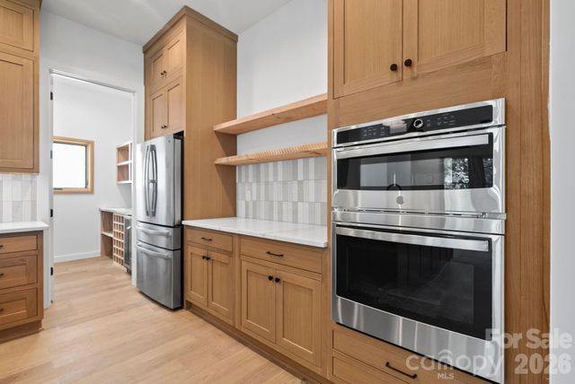 31 Grindstaff Drive, Asheville, NC 28803