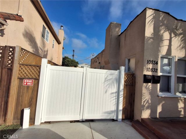 10832 Westminster, Los Angeles, CA 90034