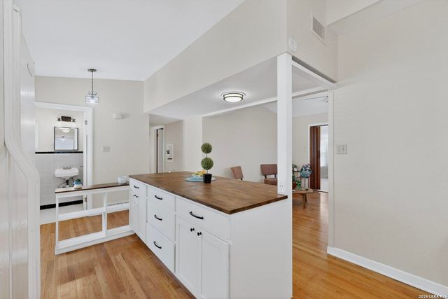 414 Sharon, San Antonio, TX 78216