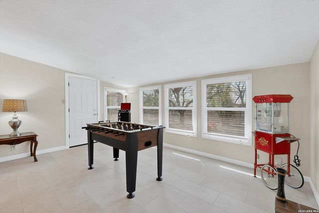 414 Sharon, San Antonio, TX 78216