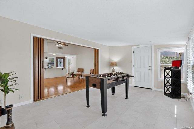 414 Sharon, San Antonio, TX 78216