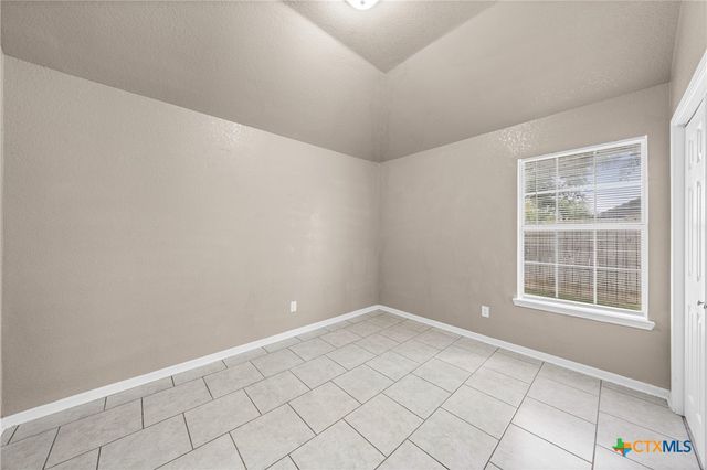 5216 W Ridge Boulevard, Temple, TX 76502