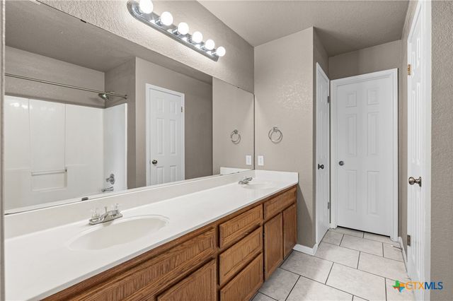 5216 W Ridge Boulevard, Temple, TX 76502