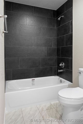 5917 E Newton Place, Tulsa, OK 74115